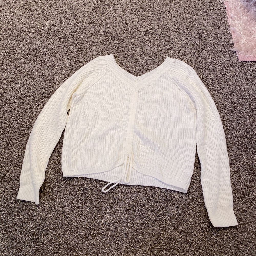 Women’s White Tied Up V Neck Sweater Brand New 🤍✨